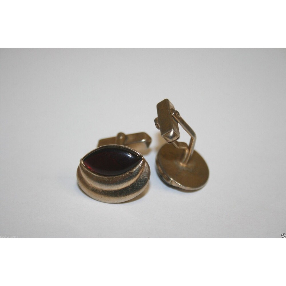 Vintage Art Deco Oval Red Stone & Gold Tone SWANK Mid Century Modern Cuff Links